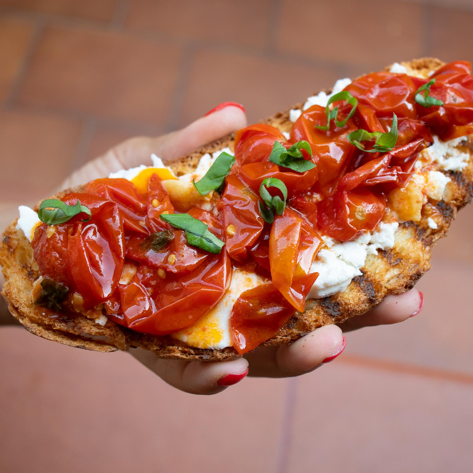 Tomato-toast